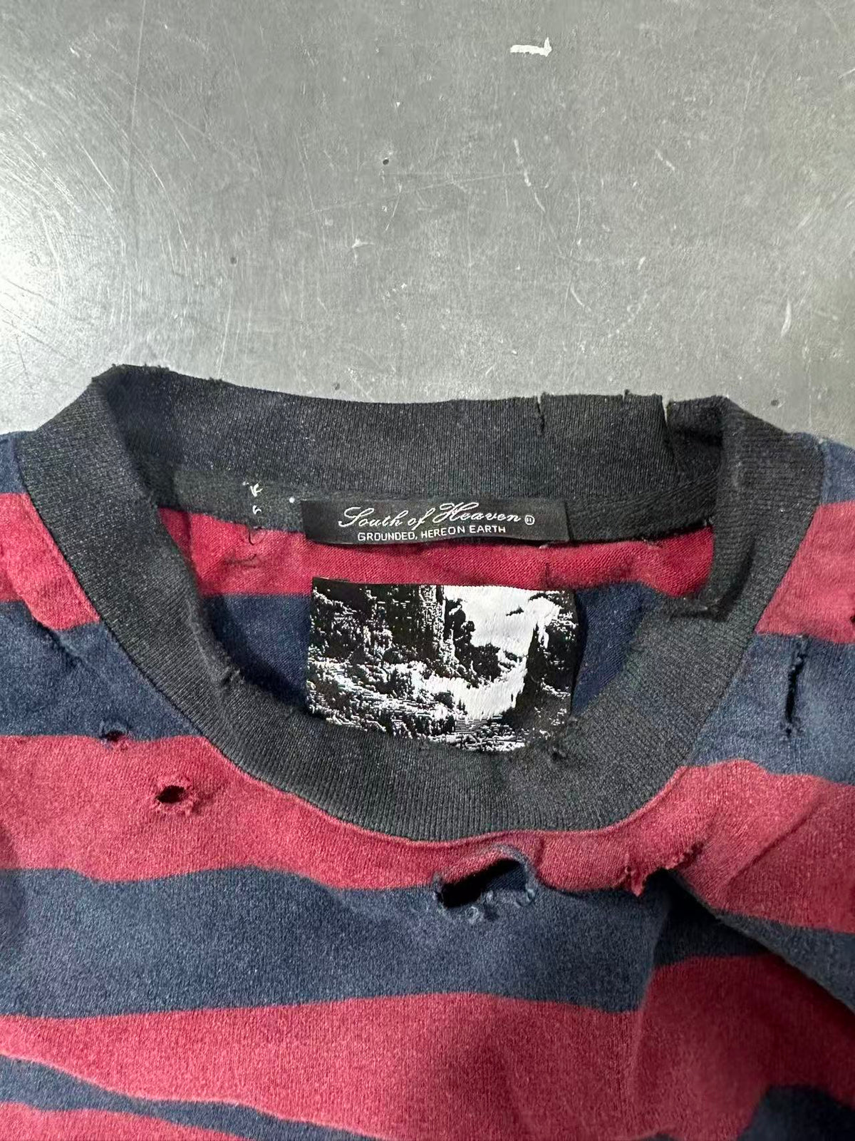 FREDDY - DISTRESSED LONGSLEEVE T-SHIRT