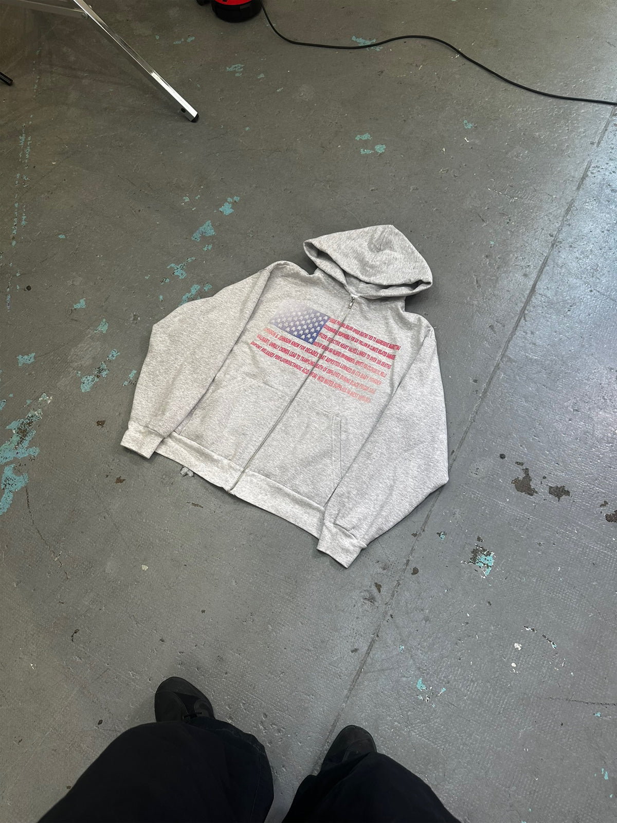 MADE IN AMERIKA - Heavyweight Zip-Up Hoodie Grey