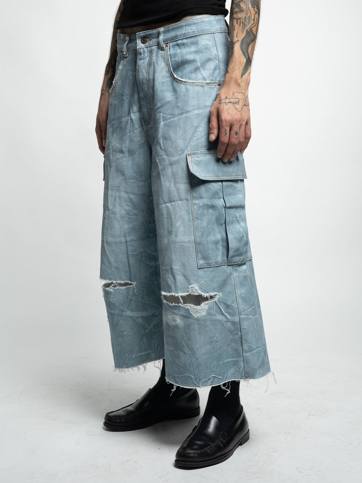COMBAT - LONG CAMO JORTS SKY BLUE
