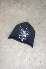 SKULLY - KNITTED BEANIE