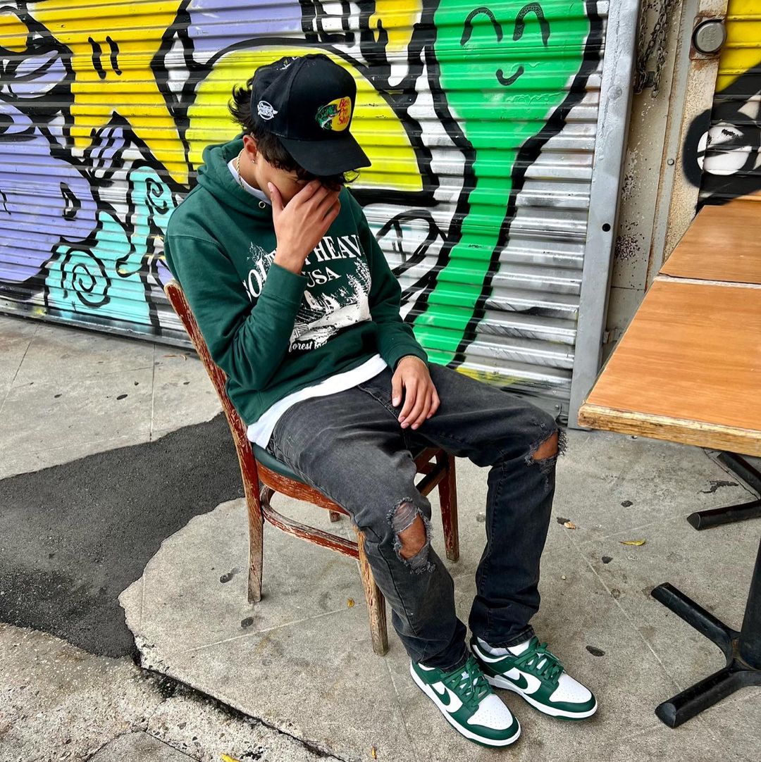 CABIN IN THE WOODS - HOODIE