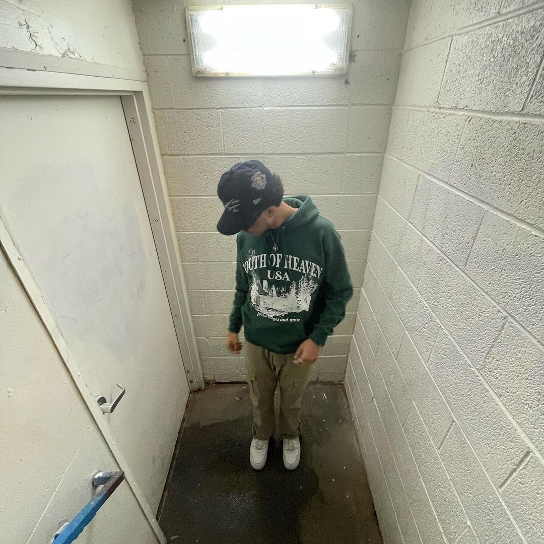 CABIN IN THE WOODS - HOODIE