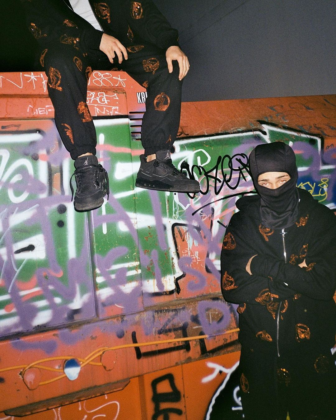 NIGHTCLUB - RHINESTONE SWEATPANTS