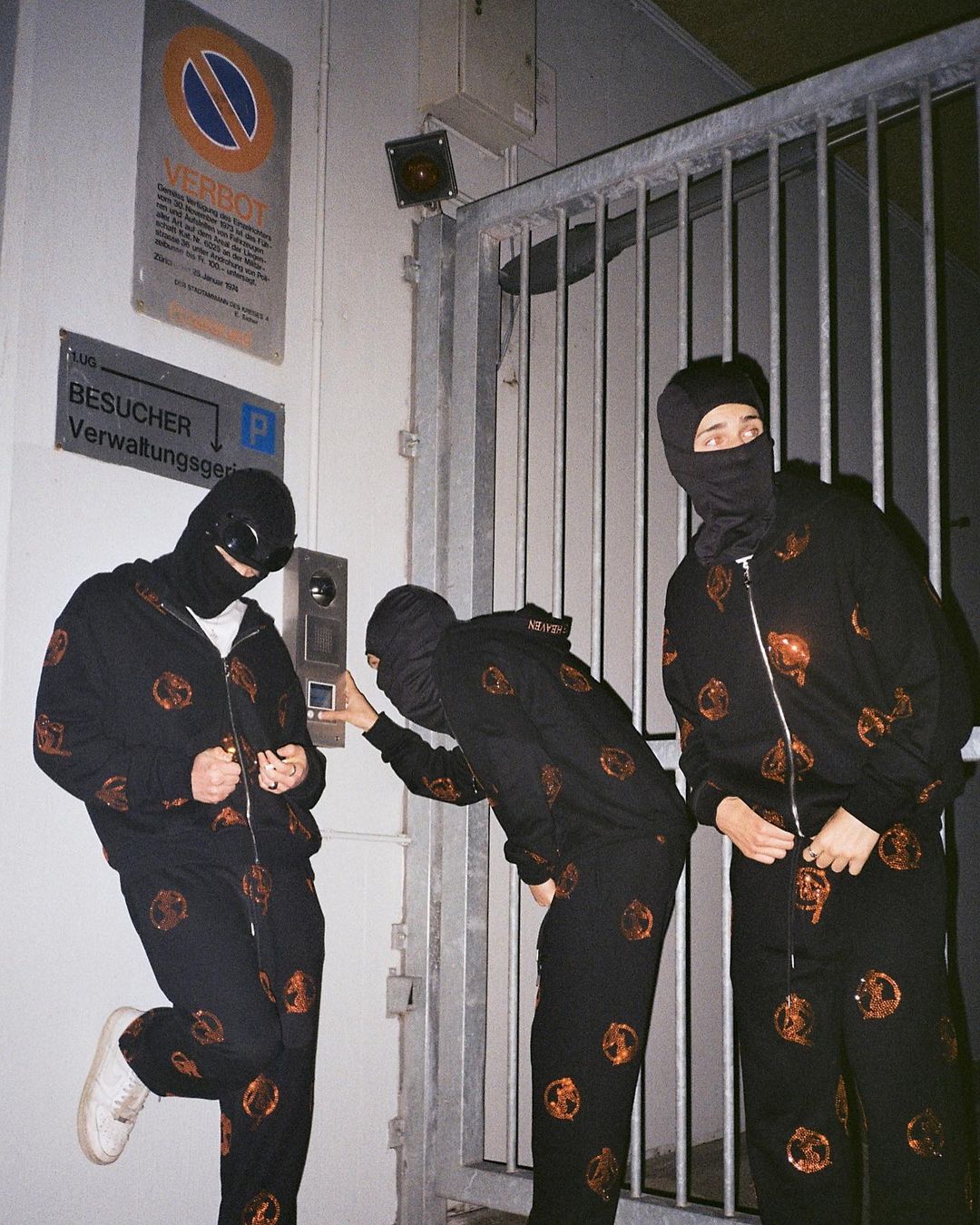 NIGHTCLUB - RHINESTONE ZIP
